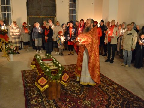 Пасха в обновлённом храме иконы Божией Матери "Споручница грешных" д. Васкелово